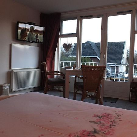 B&B Ferdivedaasje Dokkum Extérieur photo
