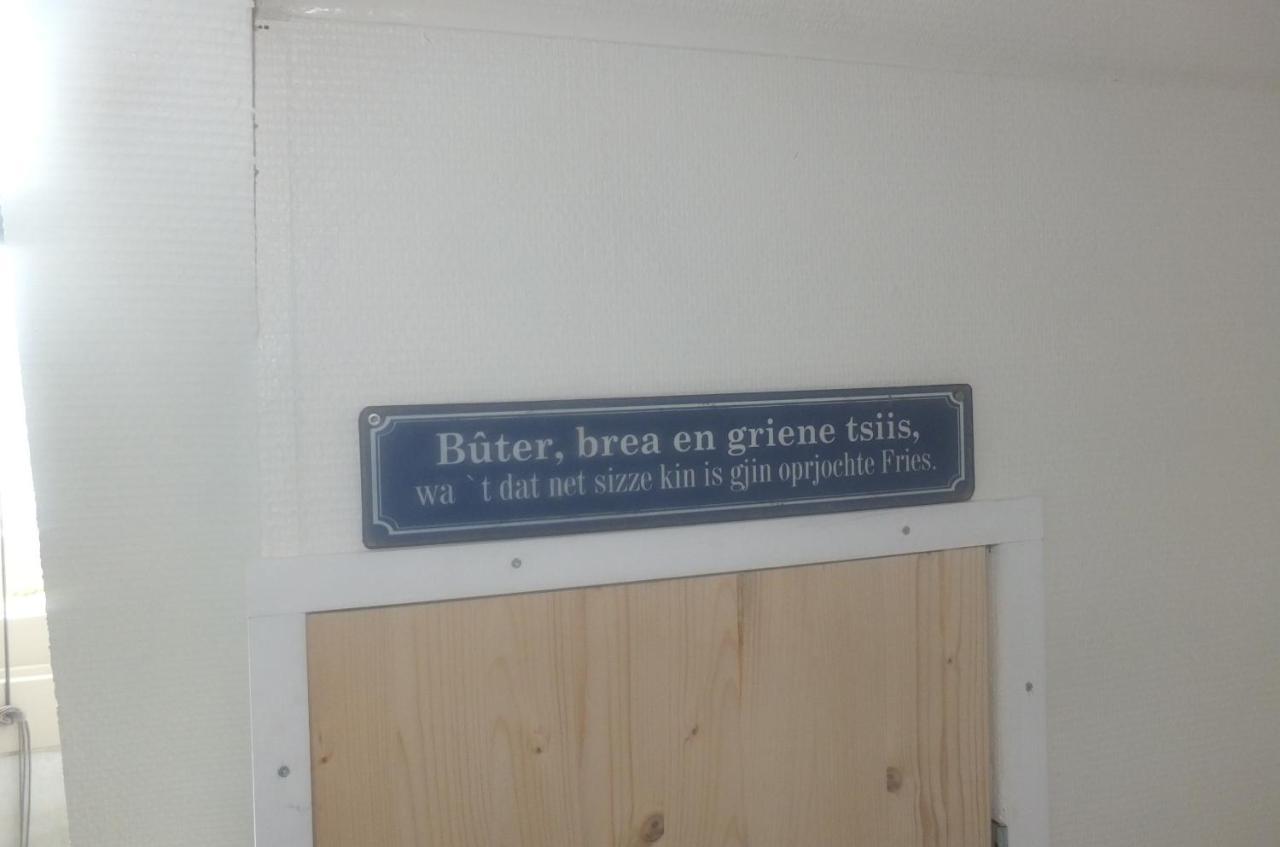 B&B Ferdivedaasje Dokkum Extérieur photo